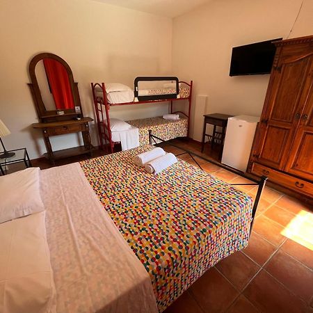 Agriturismo Le Folaghe แตร์ราชินา ภายนอก รูปภาพ