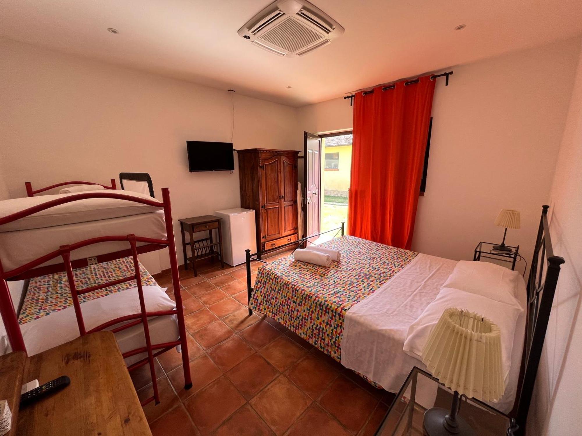 Agriturismo Le Folaghe แตร์ราชินา ภายนอก รูปภาพ