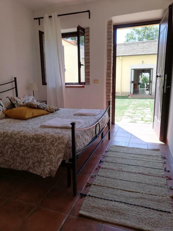 Agriturismo Le Folaghe แตร์ราชินา ภายนอก รูปภาพ