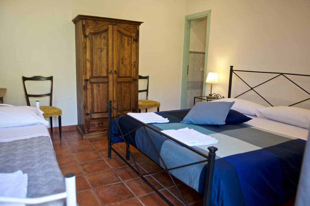 Agriturismo Le Folaghe แตร์ราชินา ภายนอก รูปภาพ